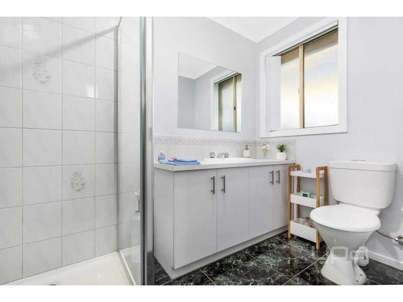 2/20 Norman Street, St Albans VIC 3021