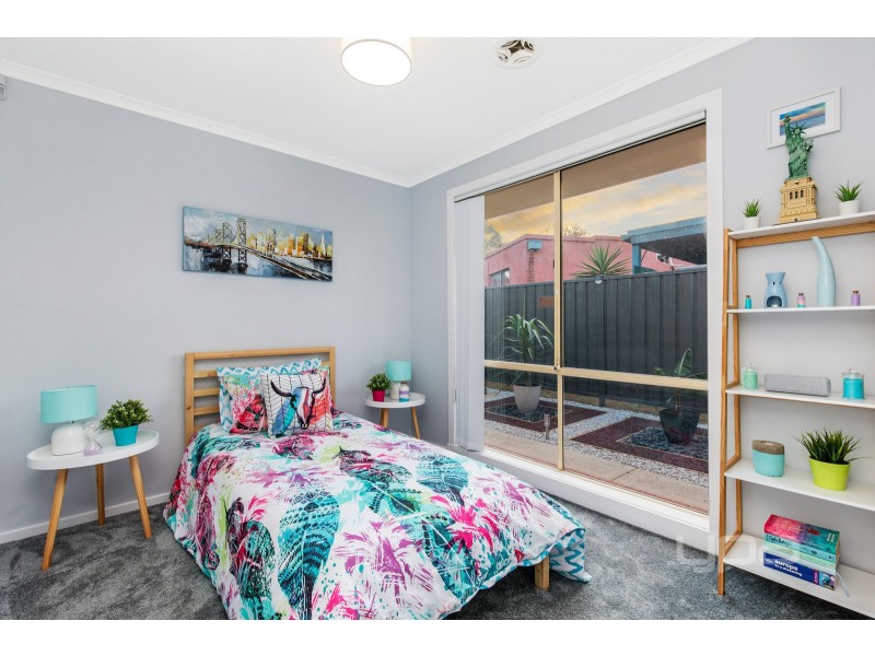 2/20 Norman Street, St Albans VIC 3021