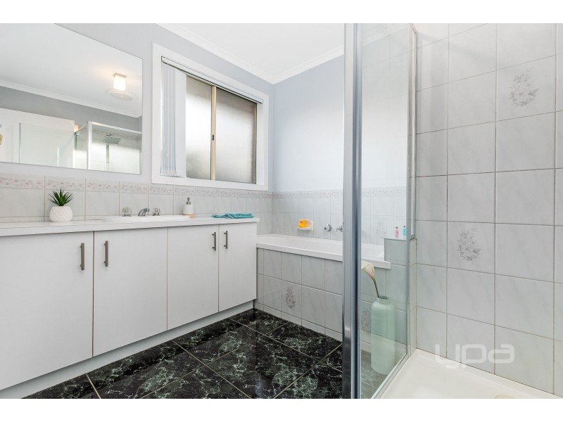 2/20 Norman Street, St Albans VIC 3021