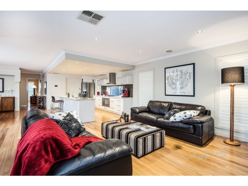 12 Rigby Court, Taylors Lakes VIC 3038