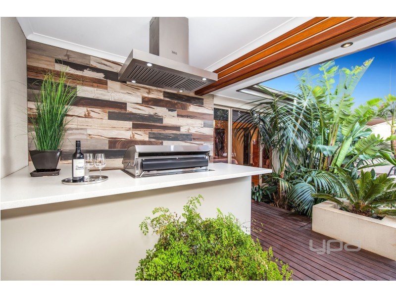 12 Rigby Court, Taylors Lakes VIC 3038