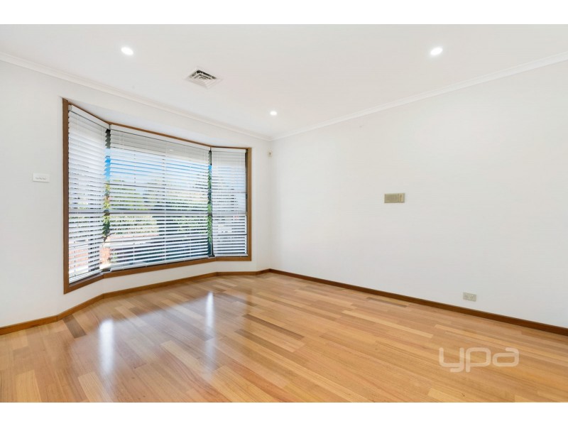 40 Saratoga Crescent, Keilor Downs VIC 3038