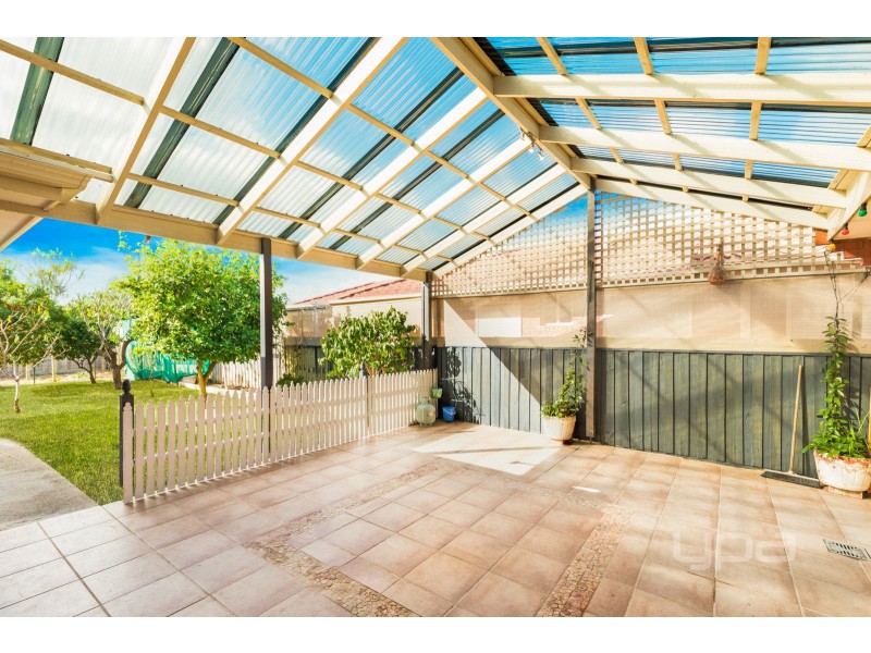 40 Saratoga Crescent, Keilor Downs VIC 3038