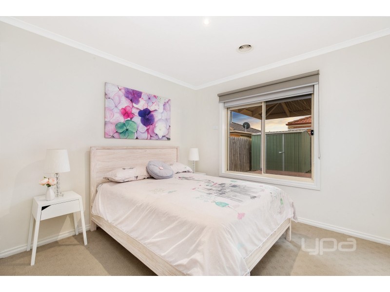 1/30 Jade Way, Hillside VIC 3037