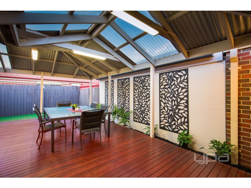 1/30 Jade Way, Hillside VIC 3037