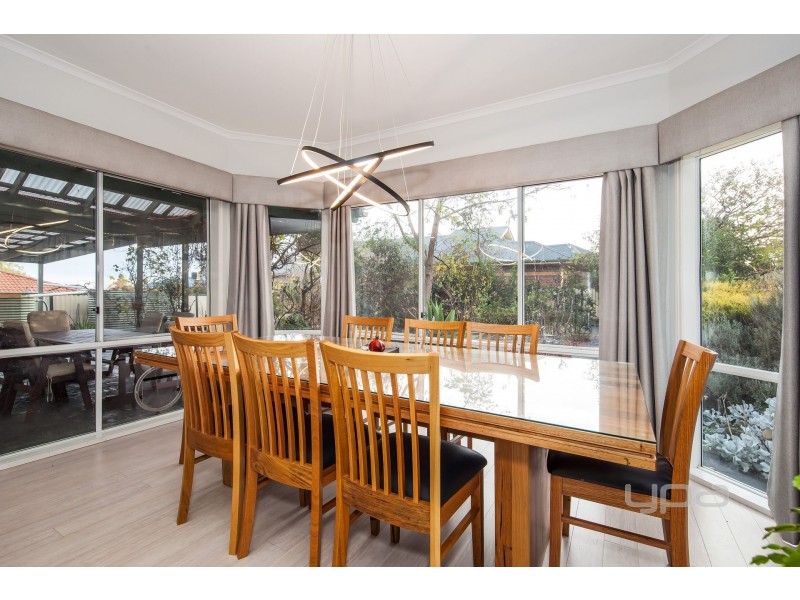 8 Wetherby Court, Hillside VIC 3037