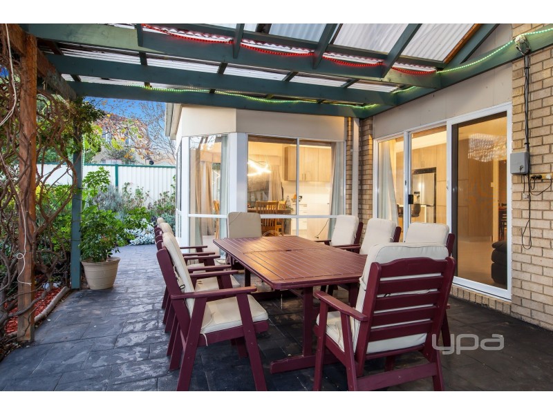 8 Wetherby Court, Hillside VIC 3037