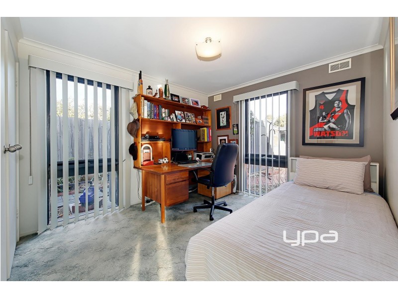 24 Akma Court, Taylors Lakes VIC 3038