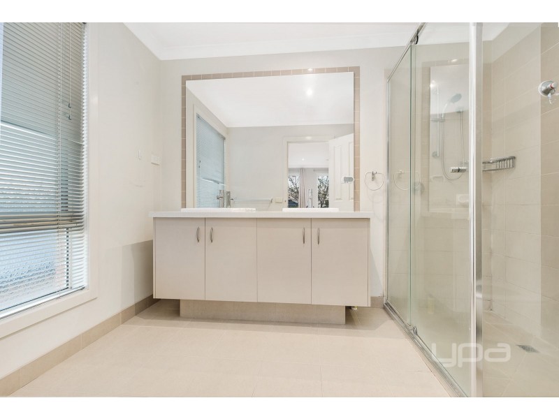 105 George Street, Taylors Hill VIC 3037