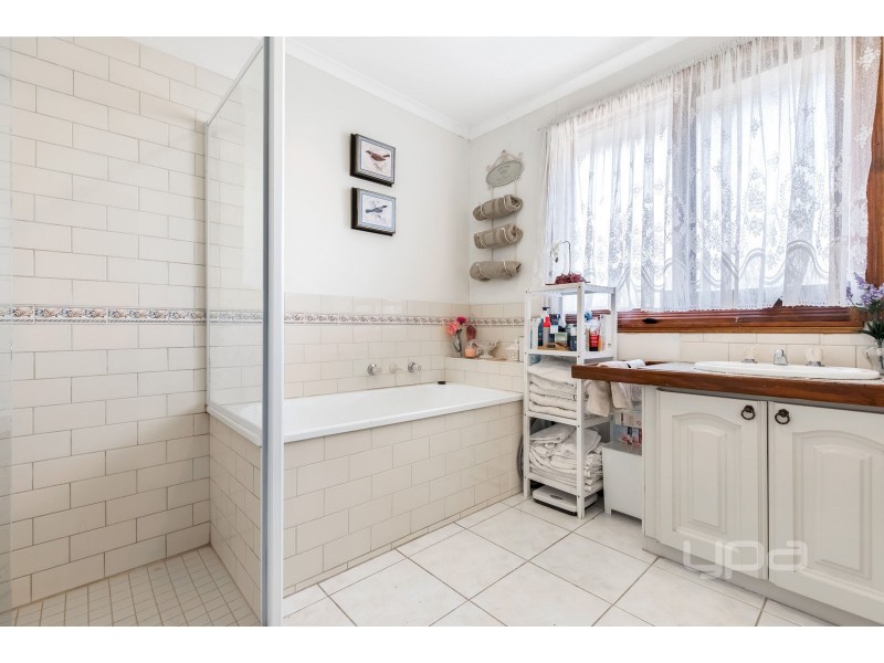24 Homestead Drive, Keilor Downs VIC 3038