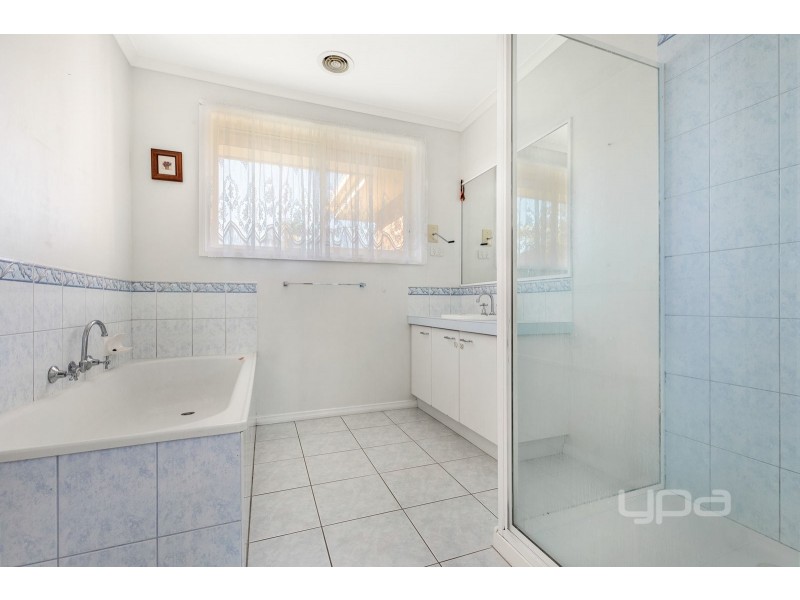 20 Belinda Close, Kurunjang VIC 3337