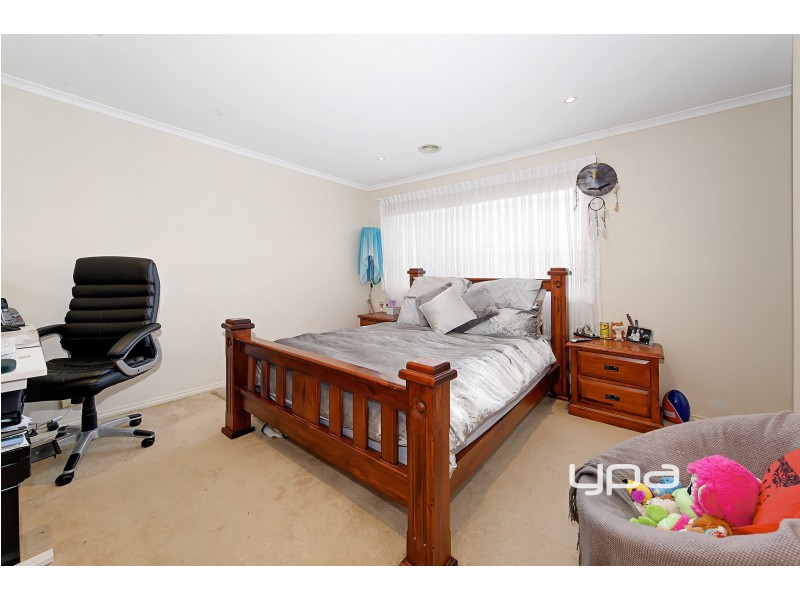 69 Jade Way, Hillside VIC 3037