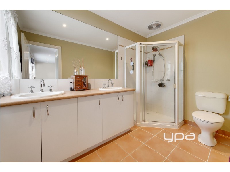 69 Jade Way, Hillside VIC 3037