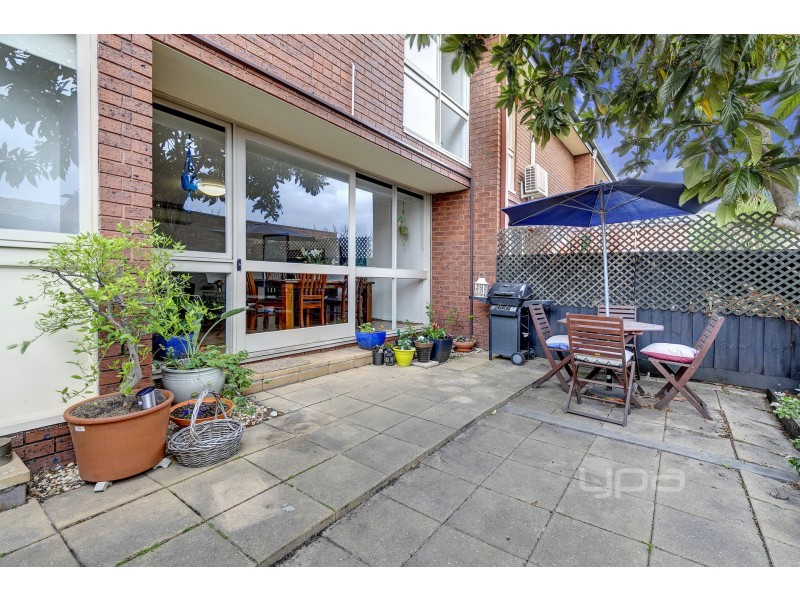 3/7 Warrigal Road, Hughesdale VIC 3166