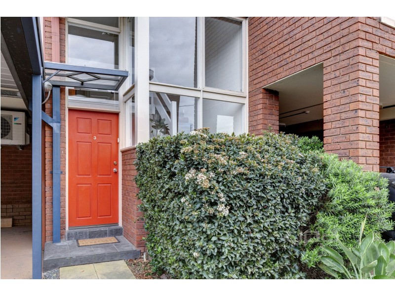 3/7 Warrigal Road, Hughesdale VIC 3166