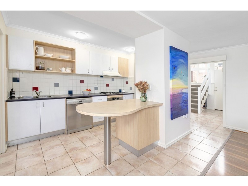 3/7 Warrigal Road, Hughesdale VIC 3166