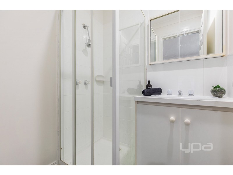 2/45 Pecks Road, Sydenham VIC 3037