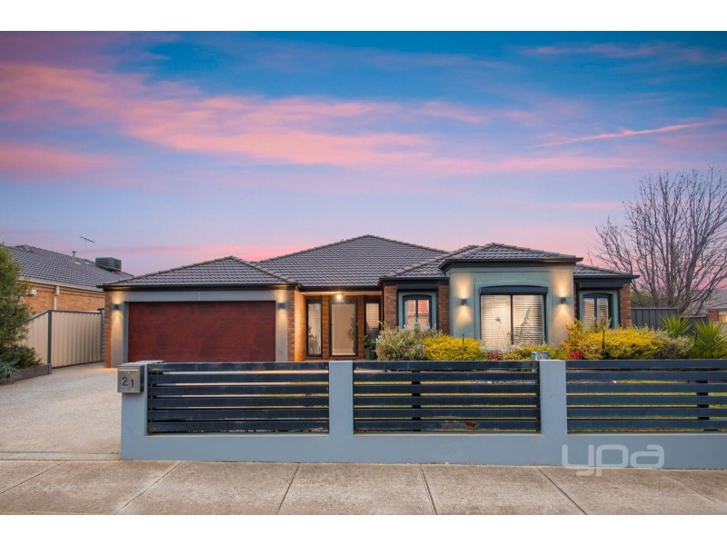 21 Montpellier Drive, Hillside VIC 3037