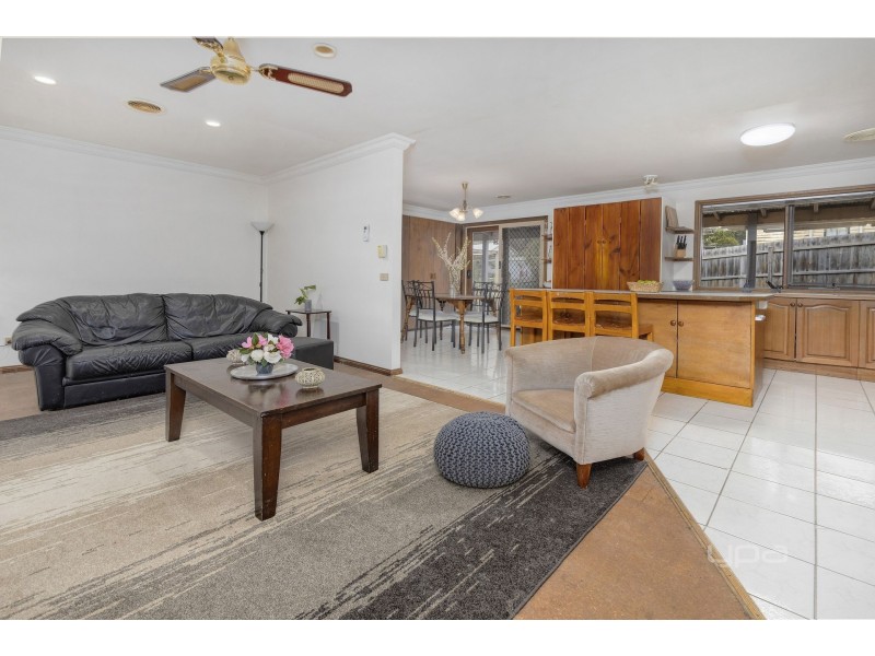 38 Devon Avenue, Cockatoo VIC 3781