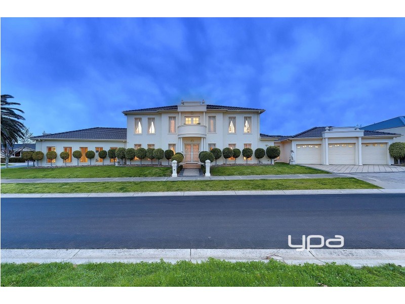 10 Sovereign Way, Hillside VIC 3037