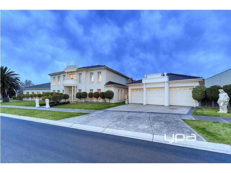 10 Sovereign Way, Hillside VIC 3037