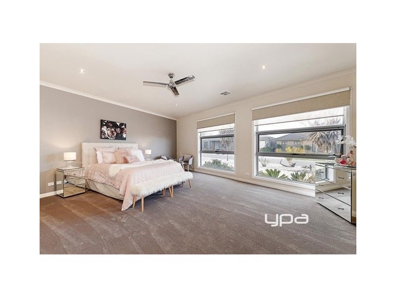 14 Joyce Grove, Taylors Hill VIC 3037