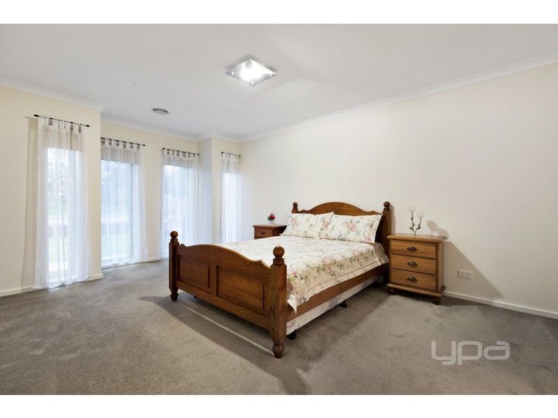 16 Rivergum Place, Hillside VIC 3037