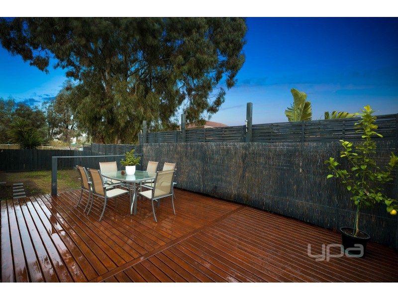 16 Rivergum Place, Hillside VIC 3037