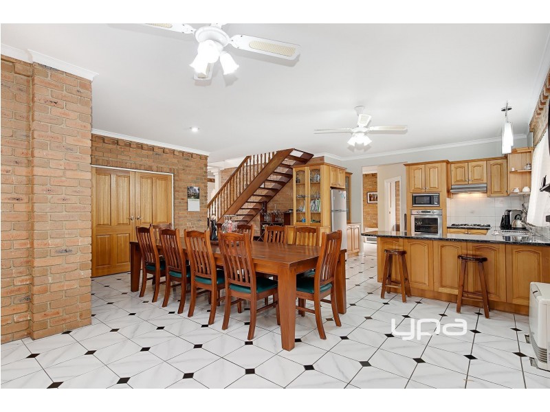 15 Rivoli Place, Keilor Lodge VIC 3038