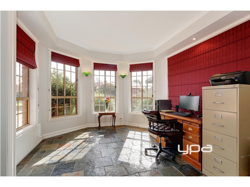 15 Rivoli Place, Keilor Lodge VIC 3038