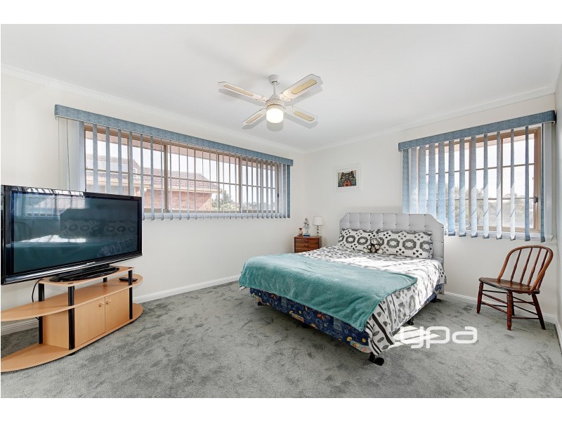 15 Rivoli Place, Keilor Lodge VIC 3038