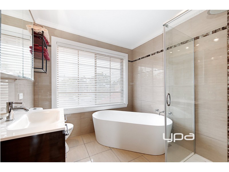 15 Rivoli Place, Keilor Lodge VIC 3038