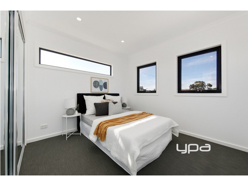 2/25 Sunningdale Drive, Hillside VIC 3037