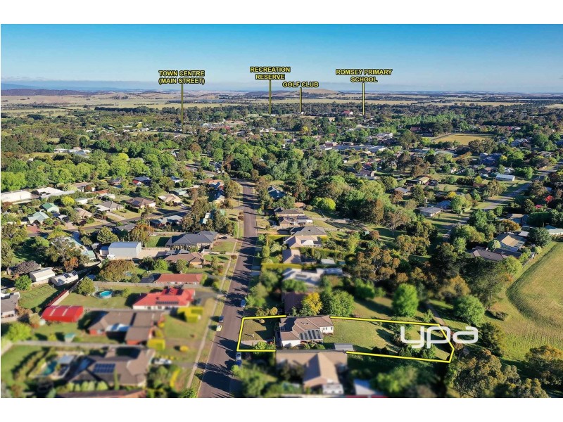 19 Robb Drive, Romsey VIC 3434