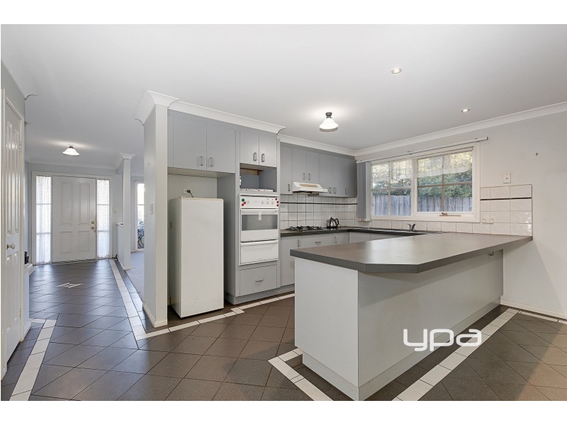 19 Robb Drive, Romsey VIC 3434