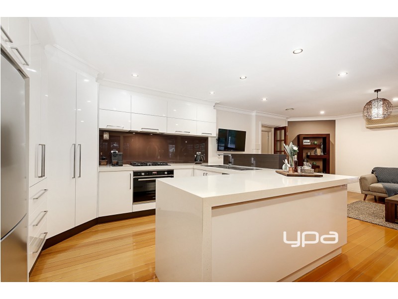 3 Fantail Court, Taylors Lakes VIC 3038