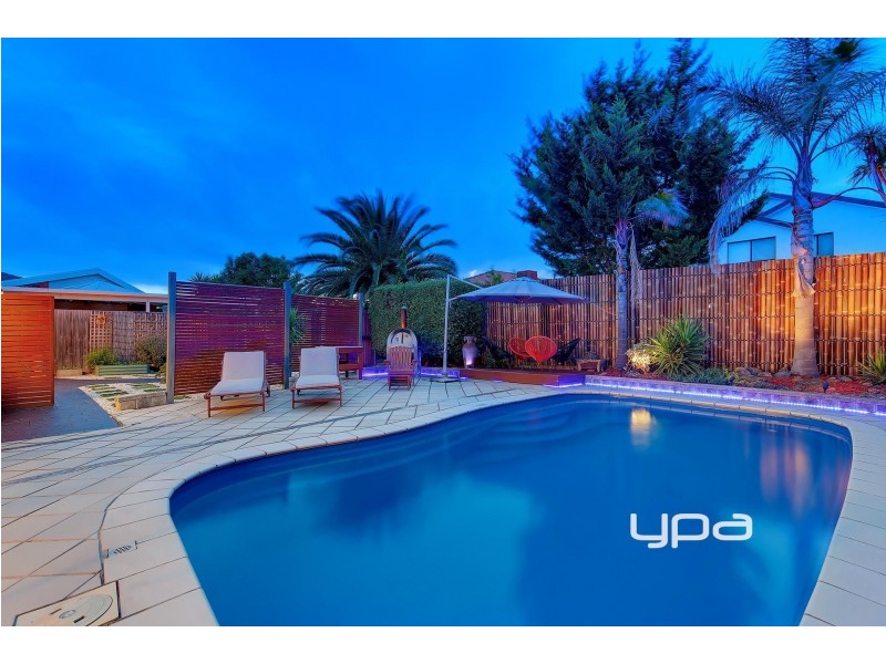 3 Fantail Court, Taylors Lakes VIC 3038