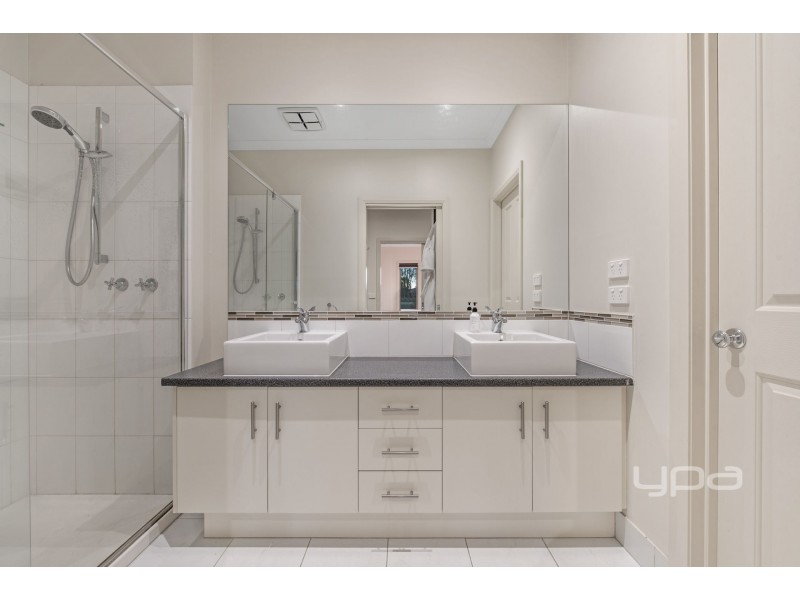 12 Beauview Court, Kurunjang VIC 3337