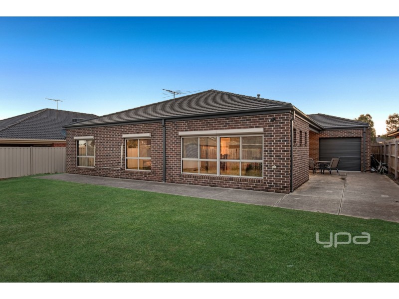 12 Beauview Court, Kurunjang VIC 3337