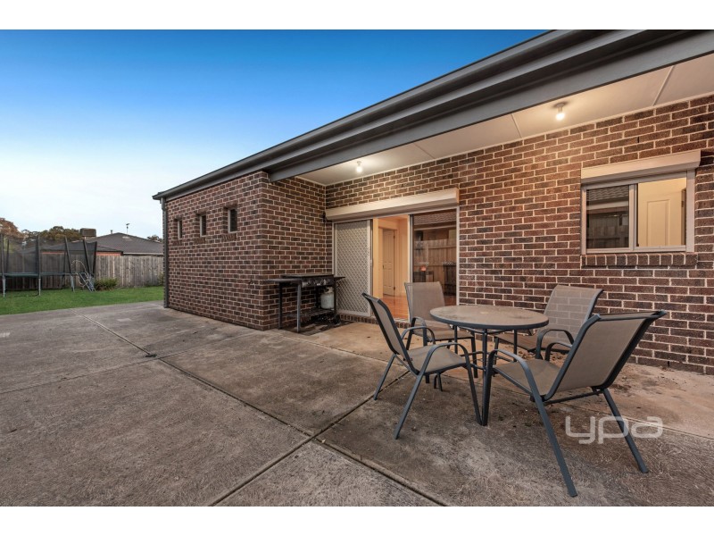 12 Beauview Court, Kurunjang VIC 3337