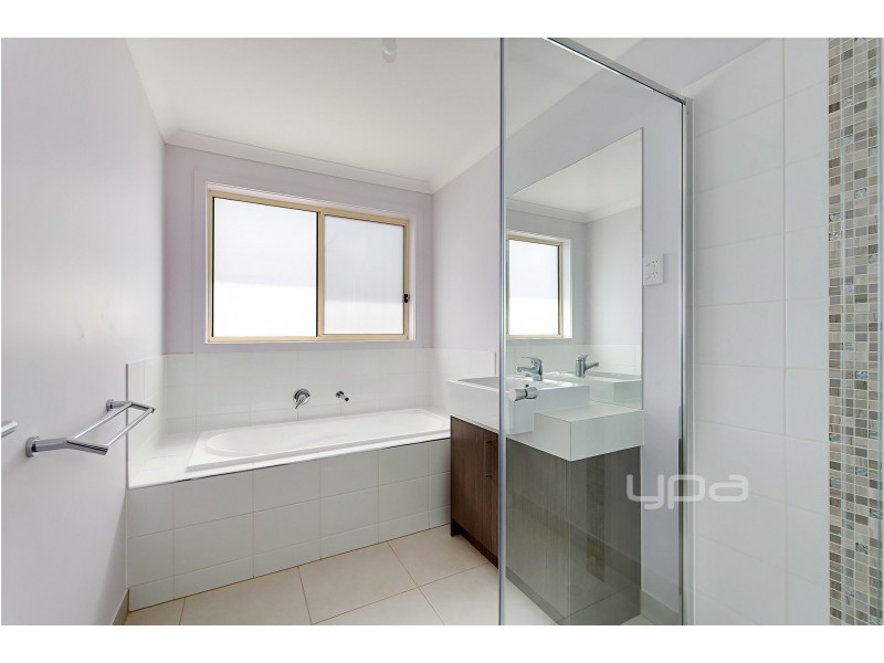 13 Impara Rise, Werribee VIC 3030