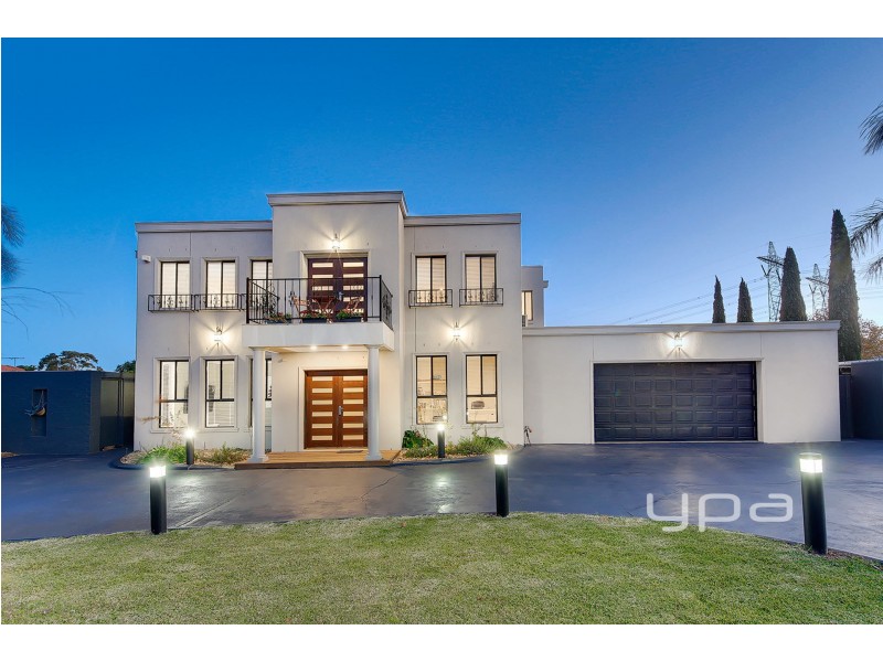 23 Sovereign Way, Hillside VIC 3037