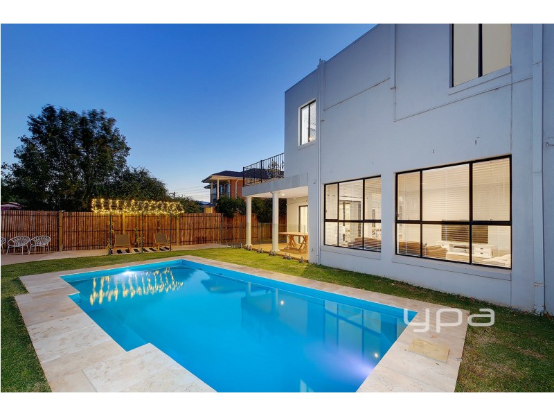 23 Sovereign Way, Hillside VIC 3037