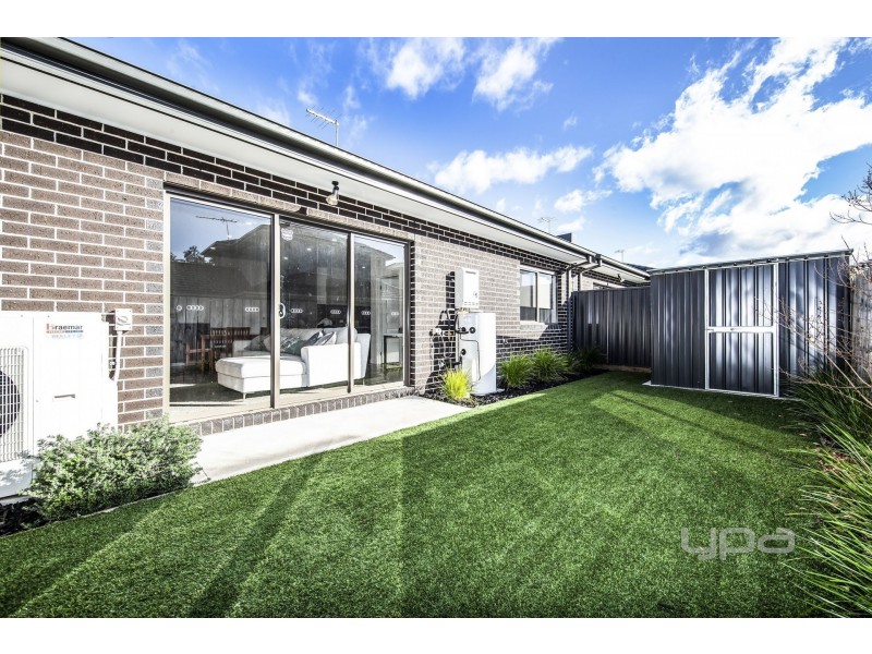 7/3 Stratheden Court, Sydenham VIC 3037