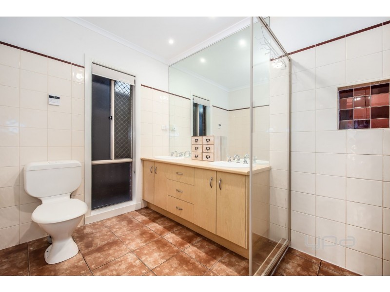 2 The Willows, Hillside VIC 3037