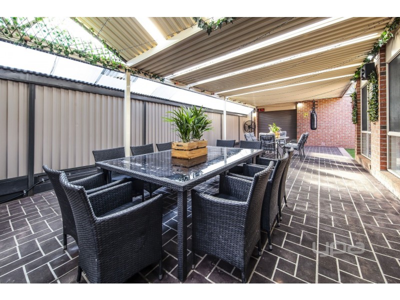 2 The Willows, Hillside VIC 3037