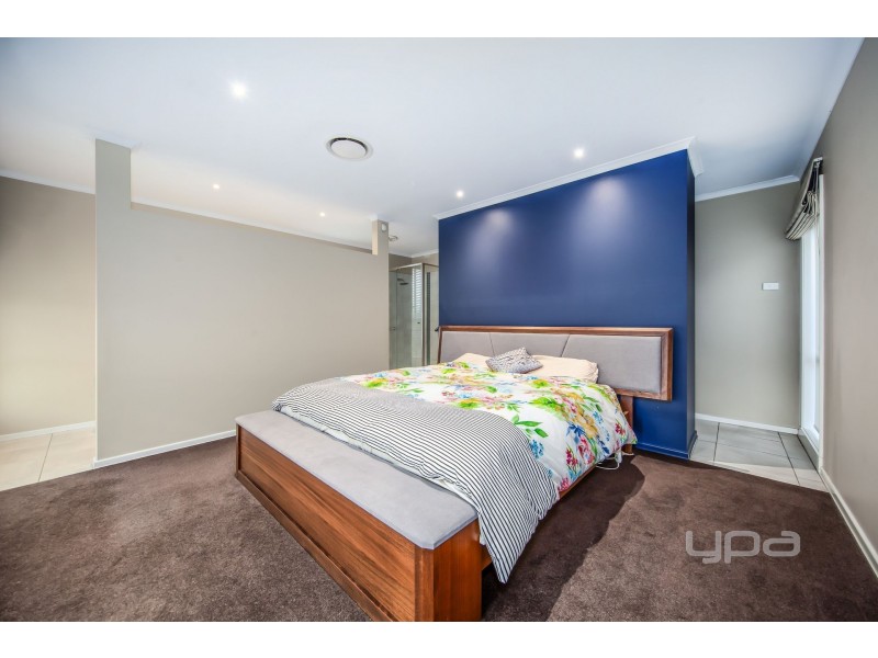 11 Eagle Terrace, Taylors Lakes VIC 3038