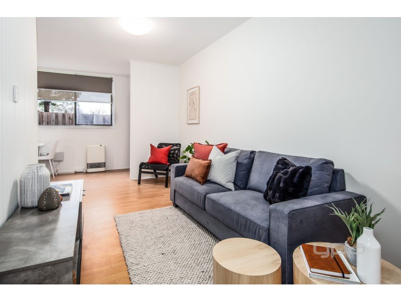 2/36 Hampton Parade, West Footscray VIC 3012