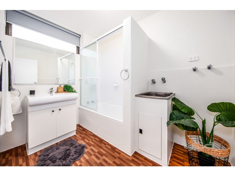 2/36 Hampton Parade, West Footscray VIC 3012