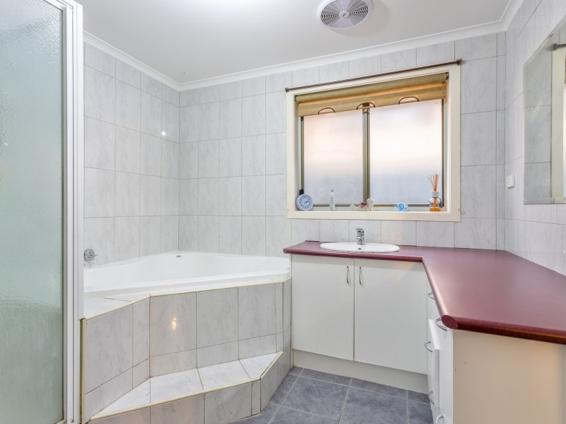 31 Norman Street, St Albans VIC 3021